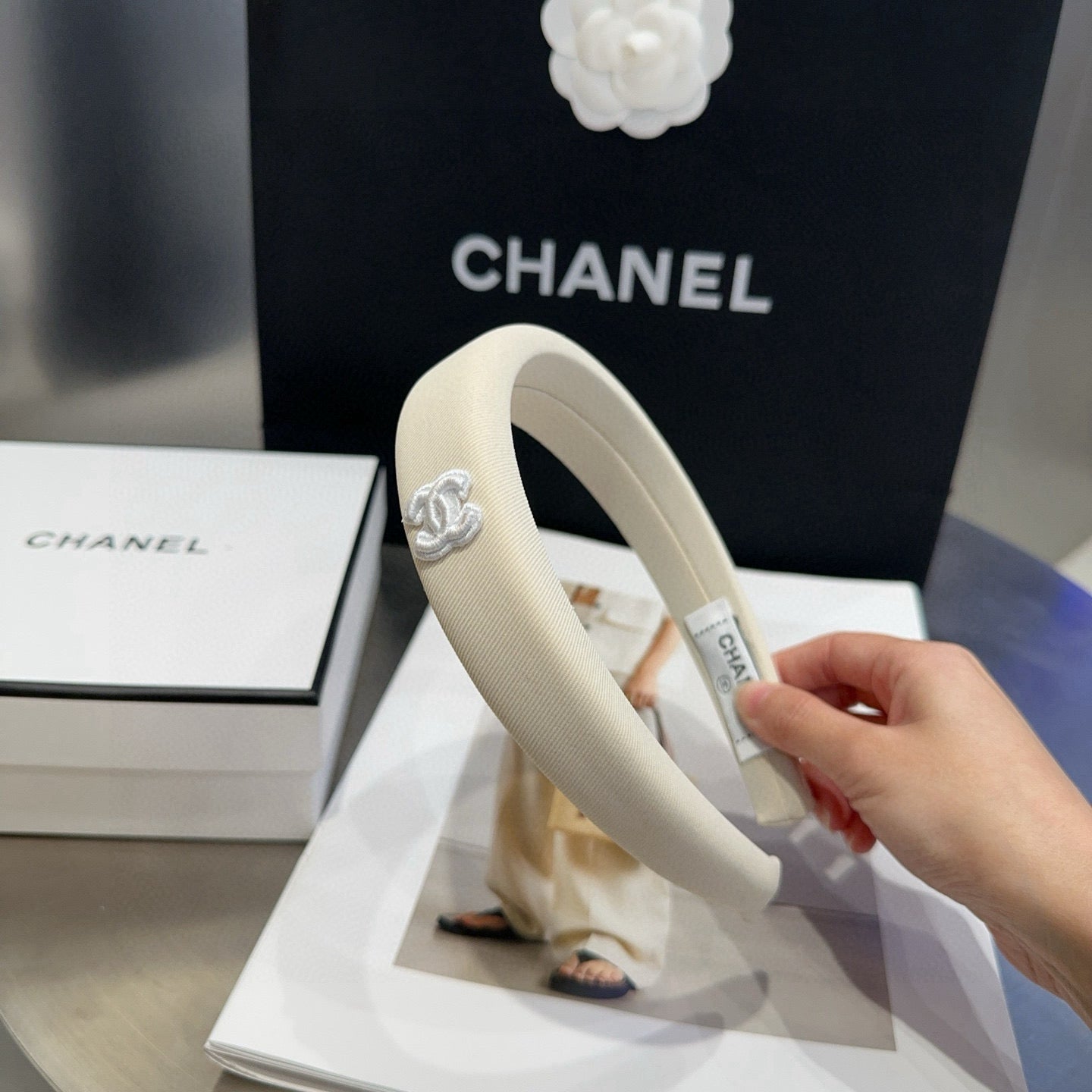 Chanel Headband White in Cloth 201966