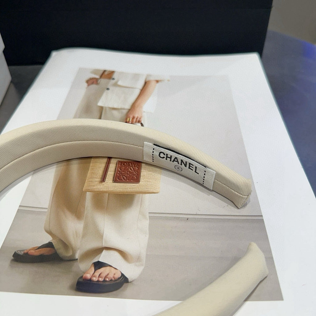 Chanel Headband White in Cloth 201966