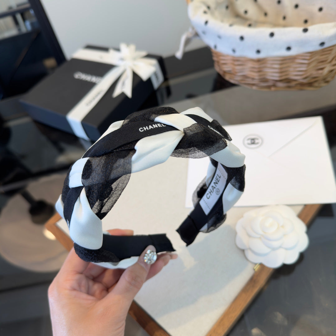 CC 26s Black White Headband 275558