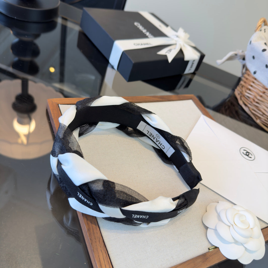CC 26s Black White Headband 275558