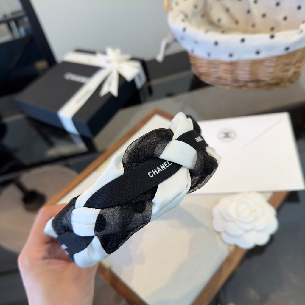 CC 26s Black White Headband 275558