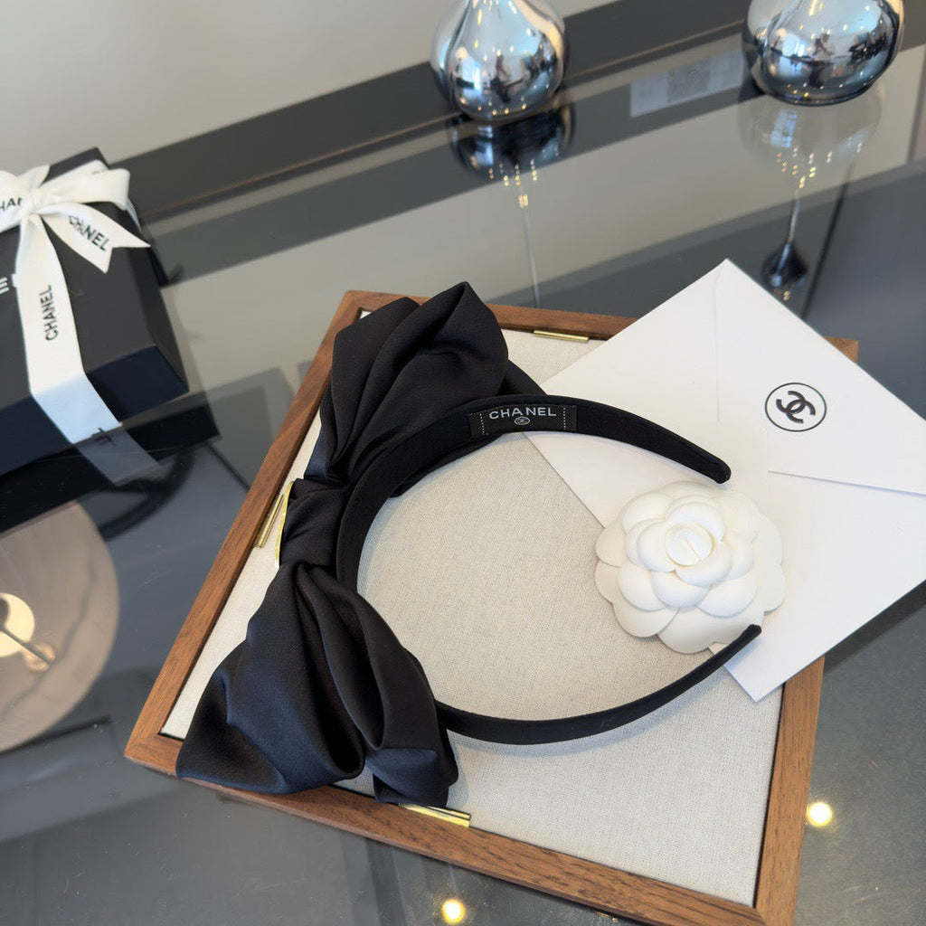 CC 26s Black Bow Headband 275559
